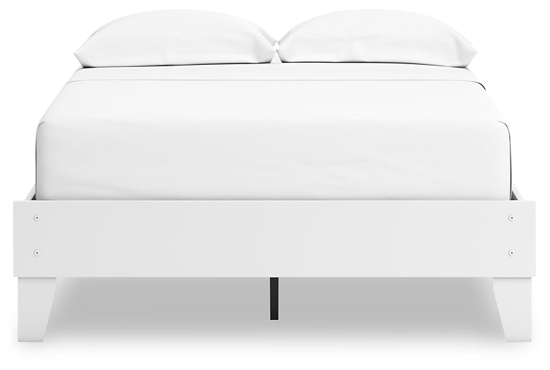 Hallityn Full Platform Bed with Dresser and Nightstand