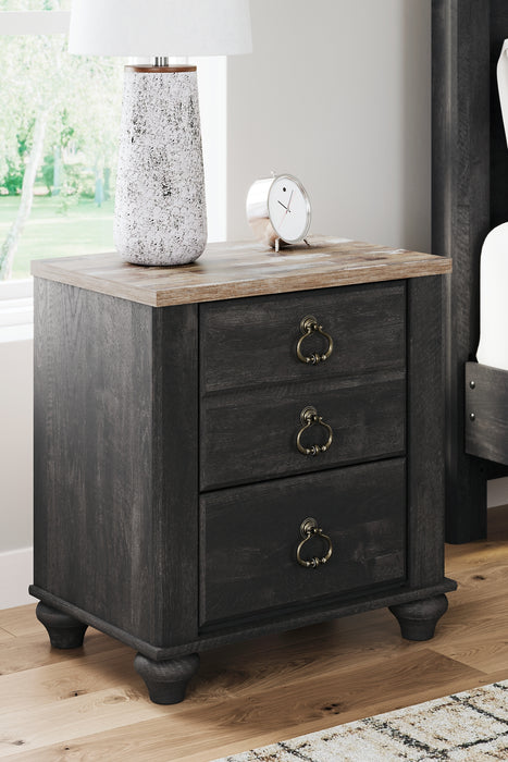 Nanforth King Panel Bed with Mirrored Dresser, Chest and 2 Nightstands